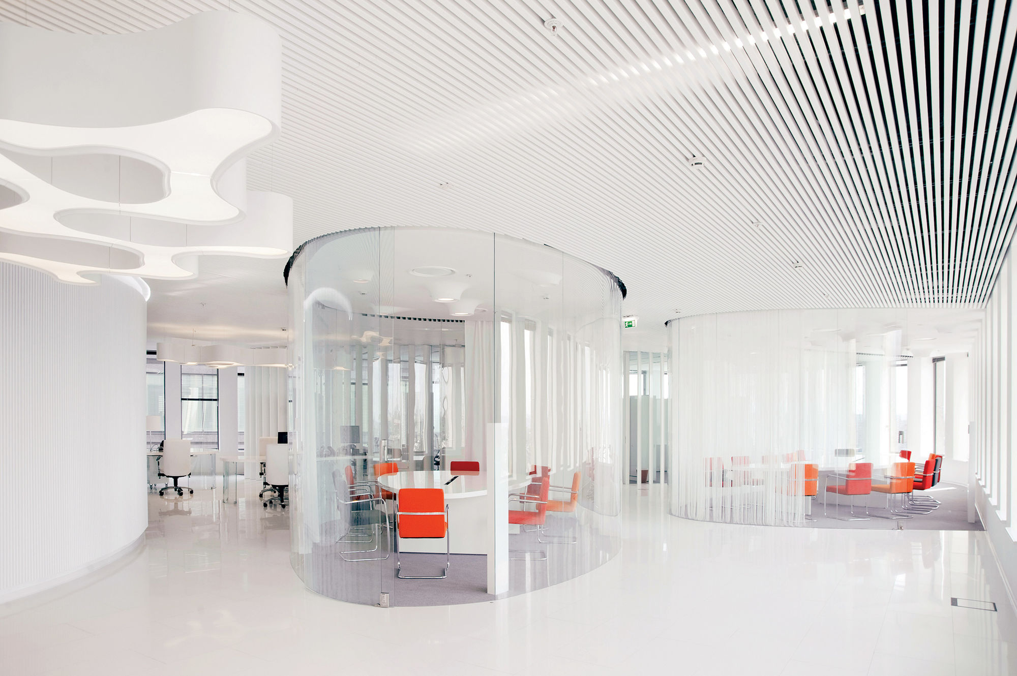 Фото Цельностеклянные перегородки NAYADA-Crystal