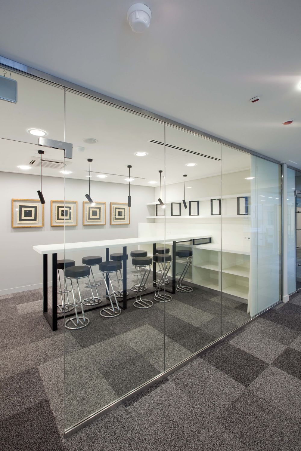 Фото Цельностеклянные перегородки NAYADA-Crystal