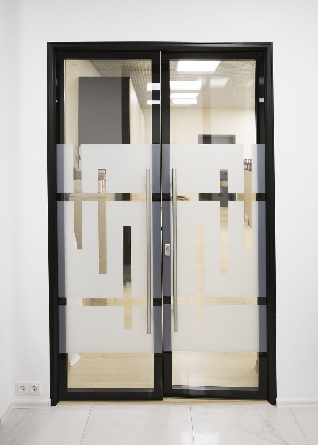 Фото Стеклянные двери Intero N