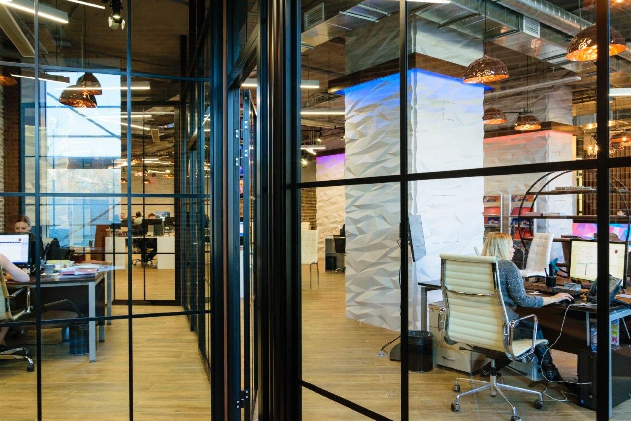 Фото Каркасная перегородка с дверью NAYADA-Quadro