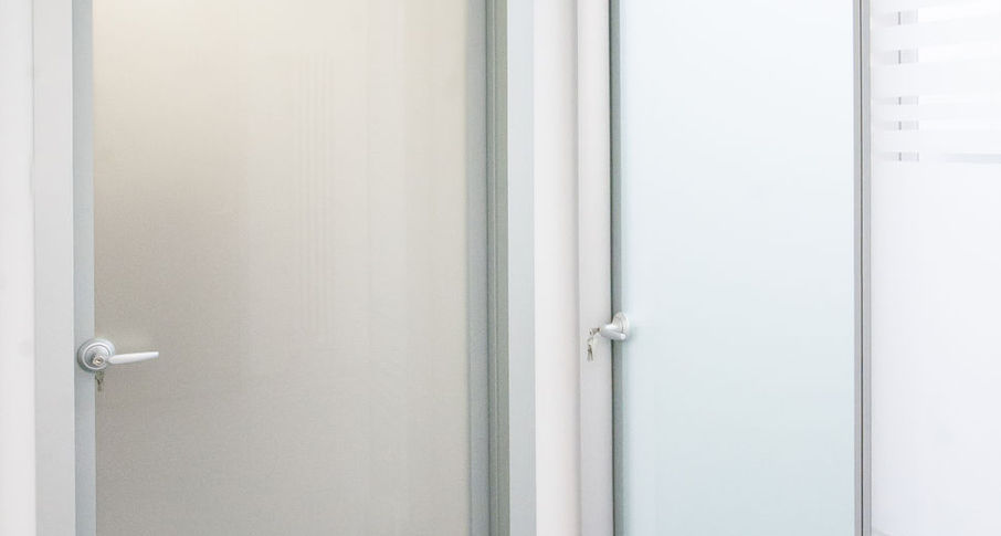 Фото Стеклянные двери Intero W