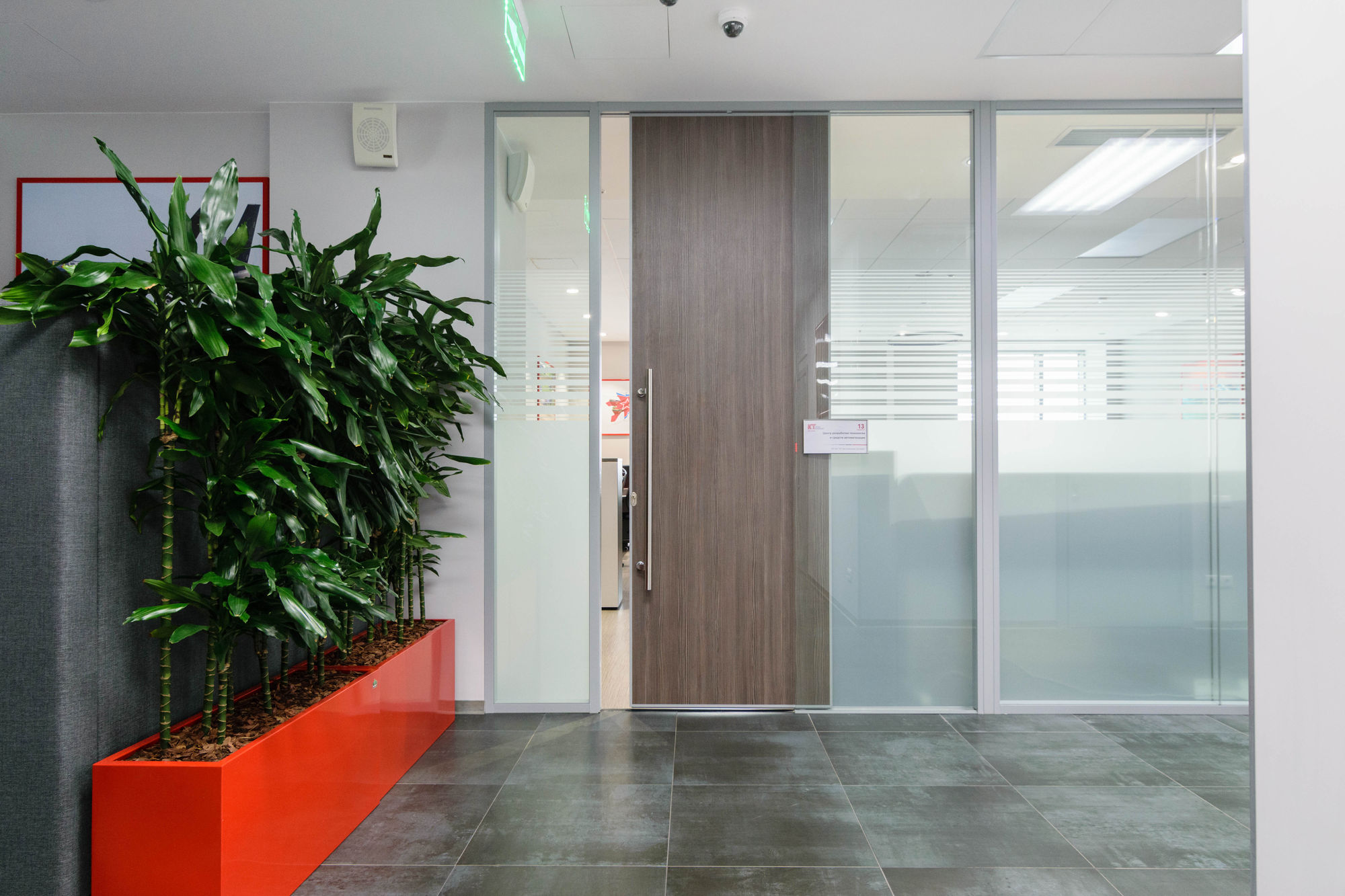 Фото Двери из стекла и ЛДСП NAYADA-Vitero