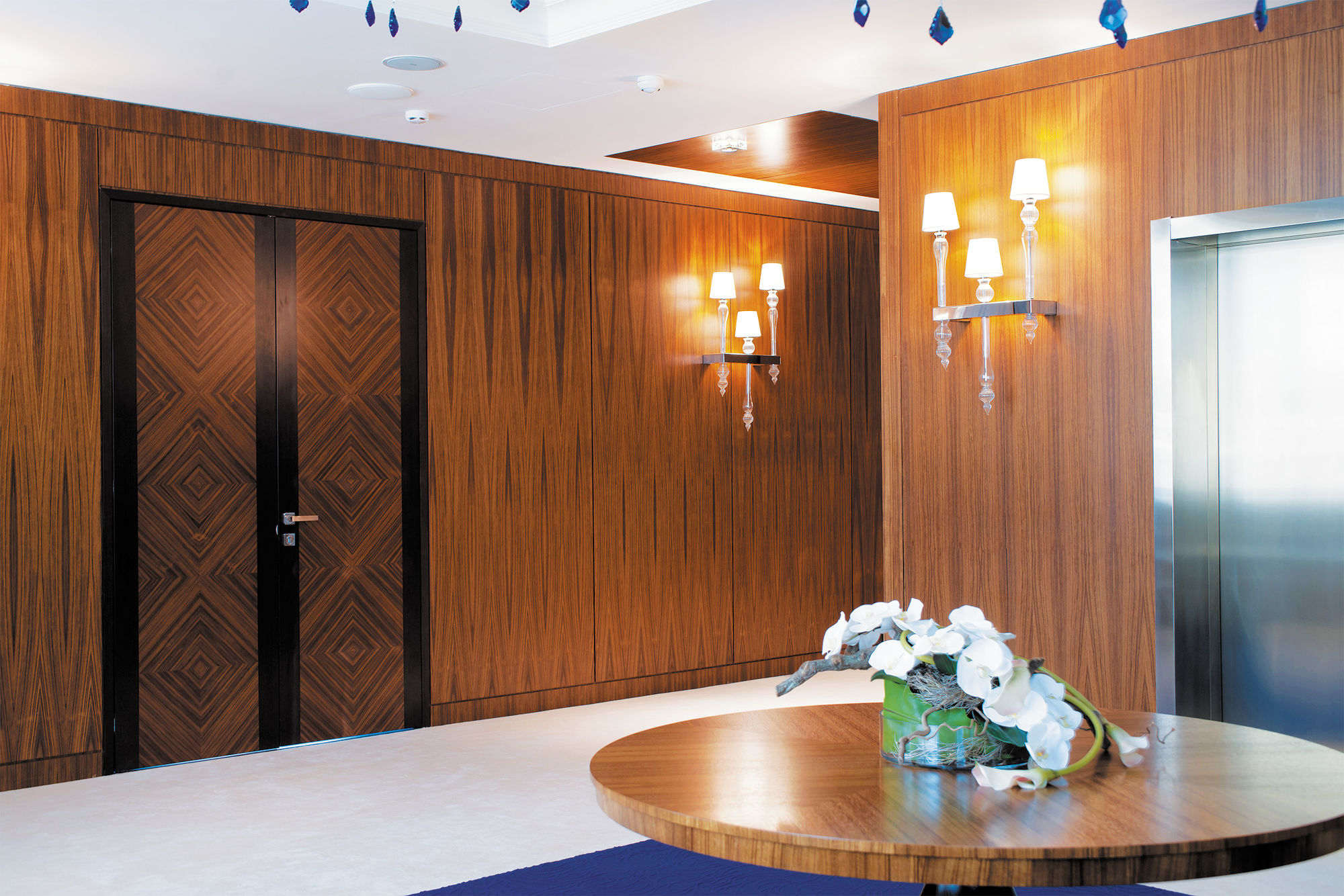 Фото Перегородки из ценных пород дерева NAYADA-Regina Line