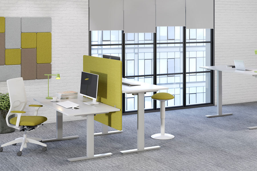 Коллекция оперативной мебели на опорах-панелях LAVORO PANEL. Декоративные панели PUZZLE с эффектом звукопоглощения.