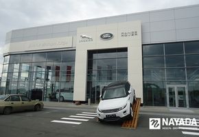 NAYADA-Crystal в проекте Автосалон Jaguar Land Rover Range Rover