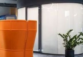 NAYADA SmartGlass в проекте Установка офисных перегородок и дверей для офиса компании ООО «Газпромнефть-Хантос»