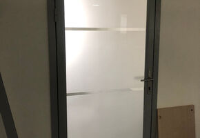 Двери VITRAGE I,II в проекте Установка офисных перегородок и дверей для офиса компании ПАО Новатек в г. Новый Уренгой