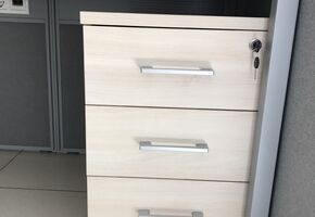 Оперативная мебель LAVORO в проекте Установка мобильных перегородок и дверей в офисе компании 