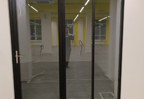 Двери NAYADA-Vitero в проекте Перегородки и двери в «Школе 21» в Сургуте