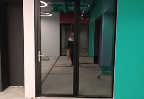 Двери NAYADA-Vitero в проекте Перегородки и двери в «Школе 21» в Сургуте