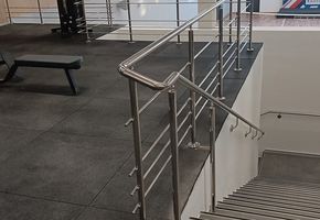 Системы ограждений в проекте Строительно-монтажные работы на объекте «Административно бытовой жилой комплекс месторождения им. А. Жагрина» для нужд ООО «Газпромнефть-Хантос».