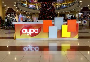 Установка стойки информации в торговом центре Аура г.Сургут