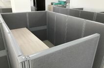 Установка мобильных перегородок и дверей в офисе компании 